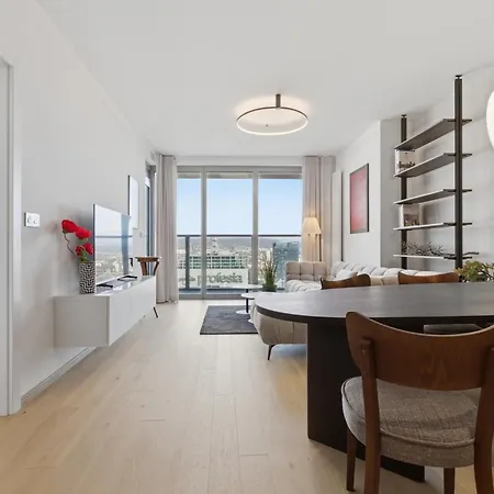 Lejlighed Eurovea Tower 33rd Floor Free Parking *