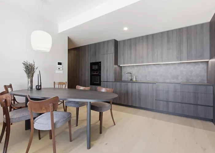 Eurovea Tower 33rd Floor Free Parking アパート ブラチスラヴァ