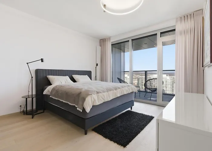 Eurovea Tower 33rd Floor Free Parking *