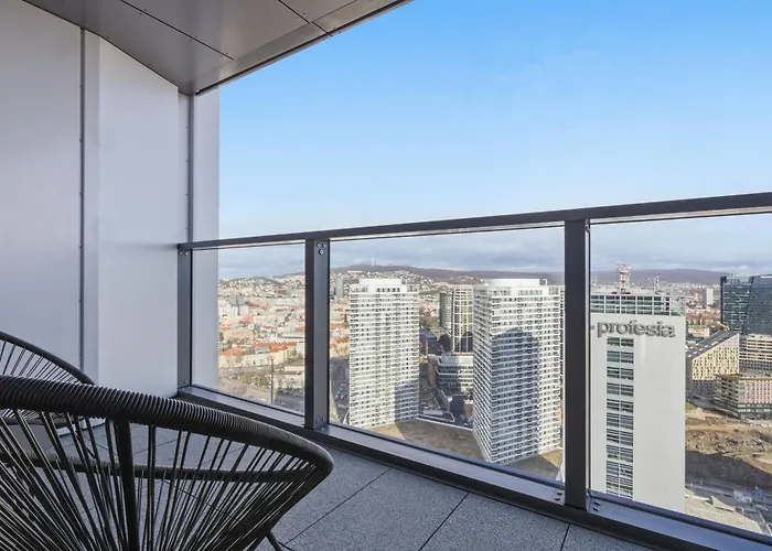 Eurovea Tower 33rd Floor Free Parking Daire *