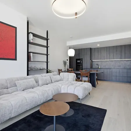 Eurovea Tower 33rd Floor Free Parking *